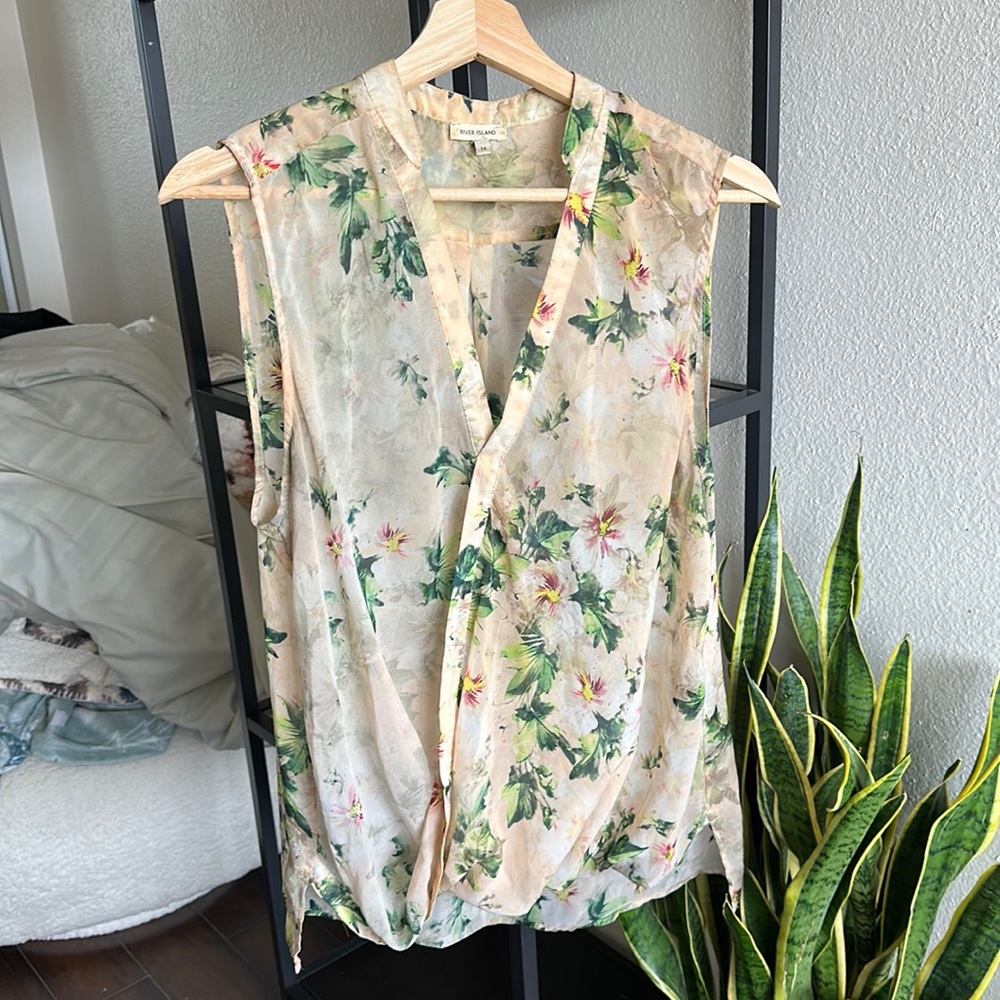 RIVER ISLAND Surplice Top